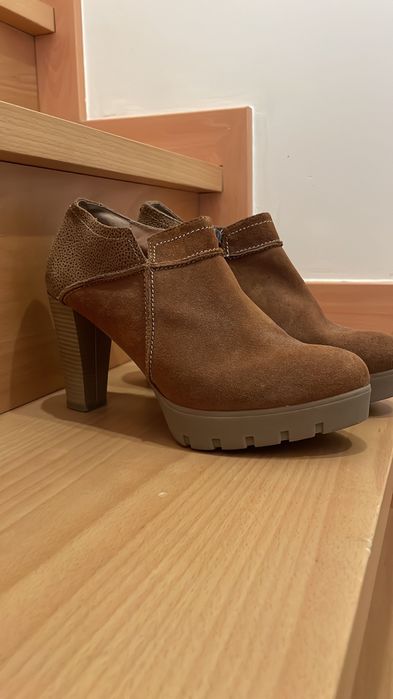 Botins castanhos