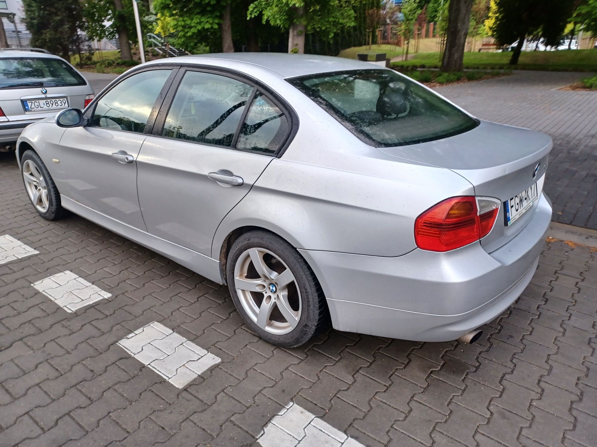 Bmw e90 320i sedan 150Km