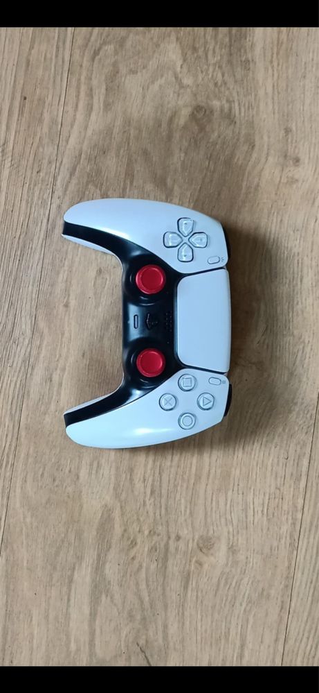 Playstation 5 z napedem