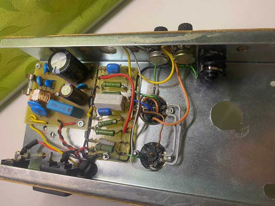 Шасі лампового гітарного підсилювача анодно накальним трансформатором