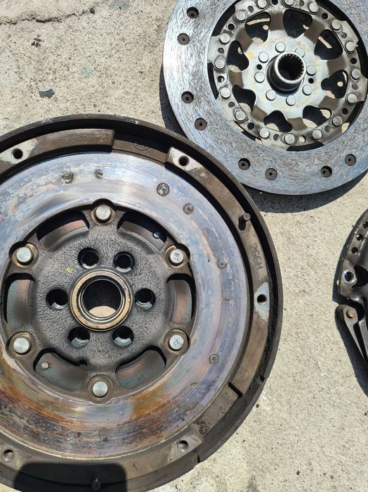 Dwumas dwumasa docisk tarcza  sprzęgło Passat b5 1.8T AWT 150km