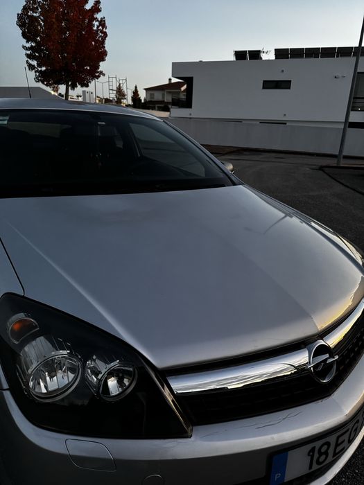 Opel Astra Gtc 3 portas 1.3