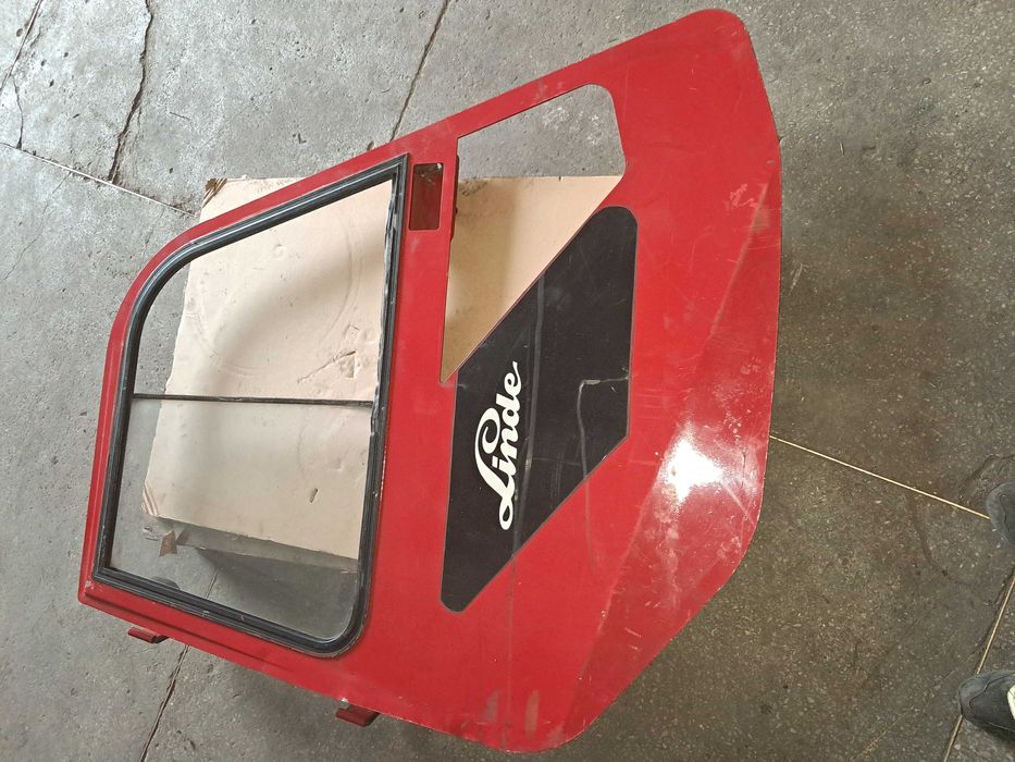 БУ дверка (права)  до  Linde   H20/H25/H30/H35  351 серії.