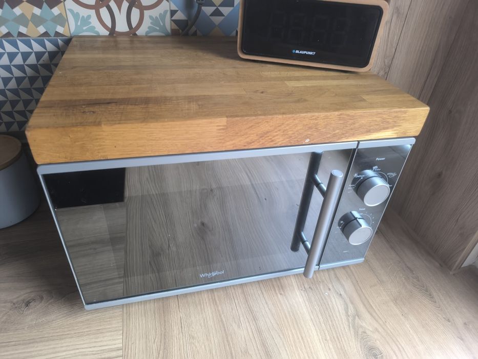 Kuchenka mikrofalowa Whirlpool MWD 20 MIR lustro czarna