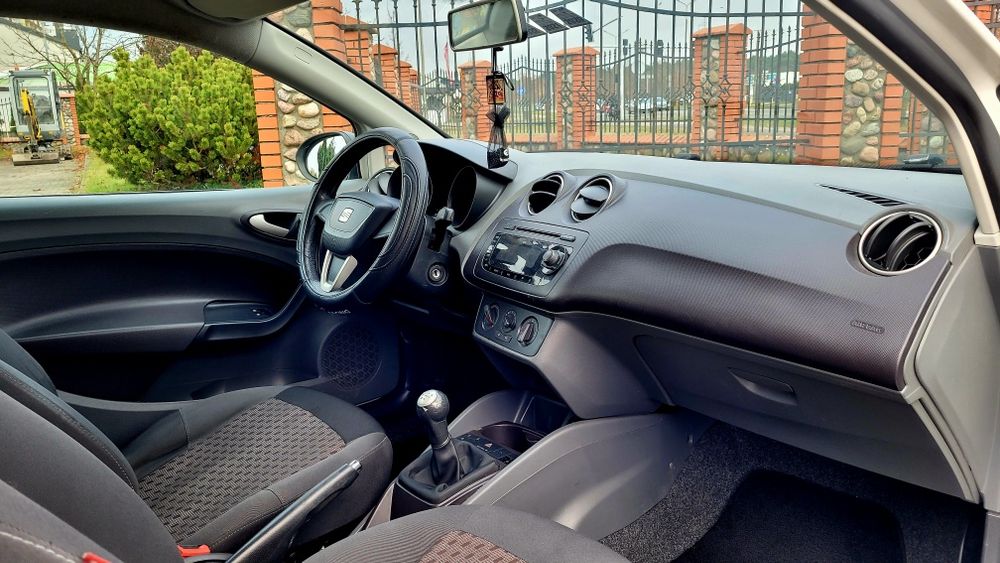 BIAŁA DAMA!Ibiza 1.2 benzyna z Klimą!Stan WZOROWY!