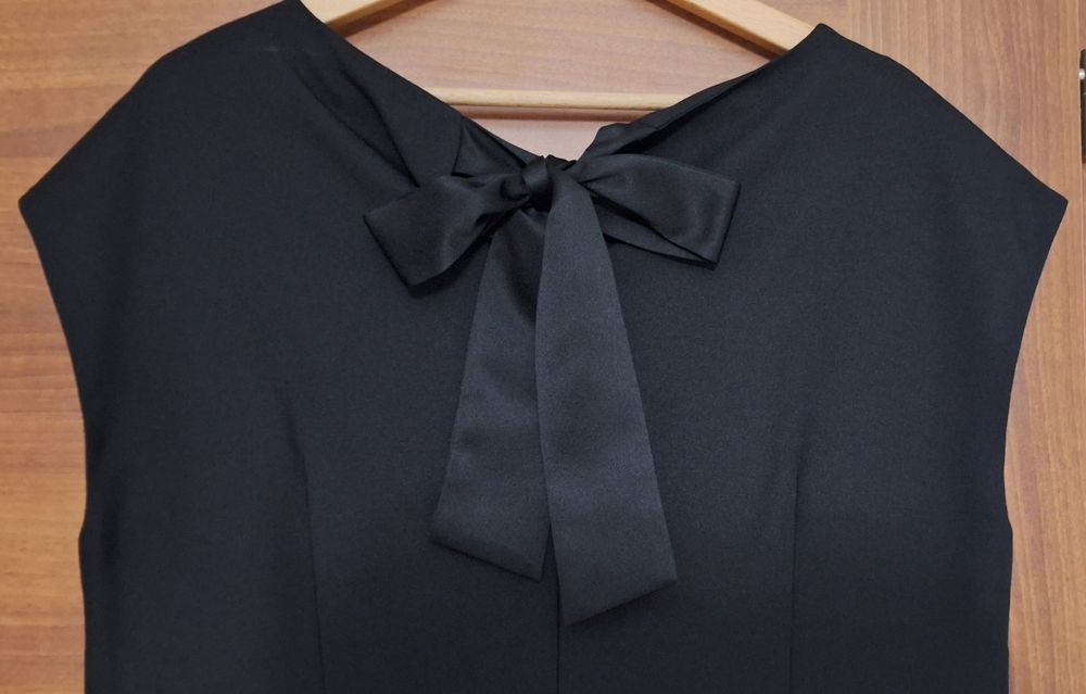 Sukienka czarna firmy Monnari rozm. 44