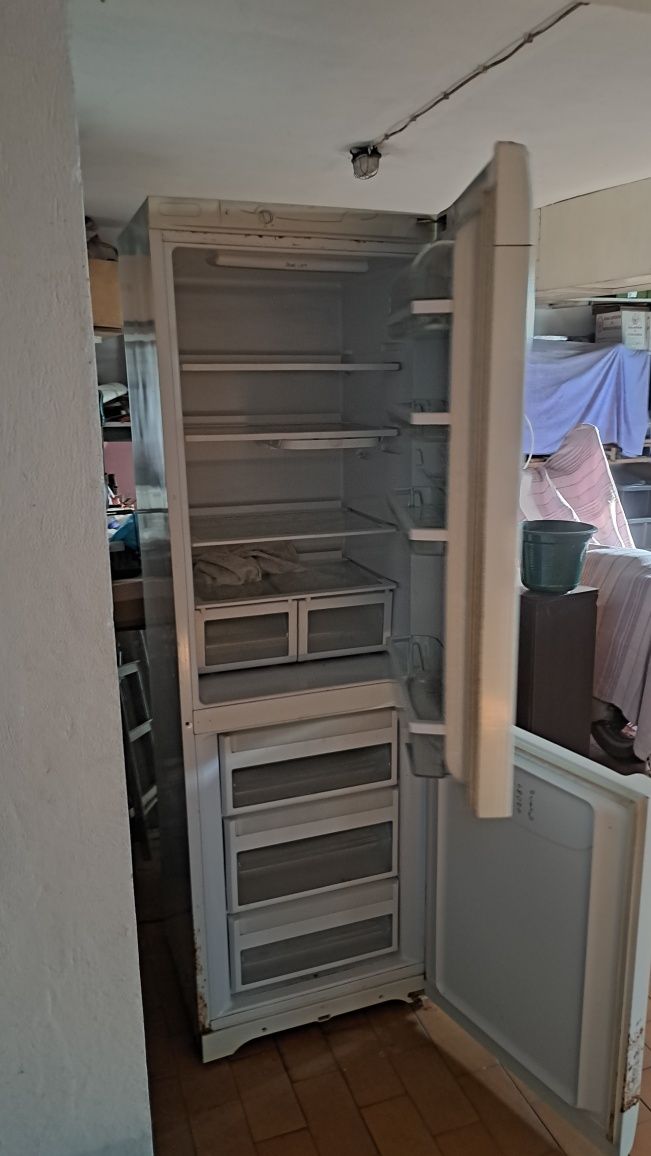 Frigorífico combinado Ariston Hotpoint