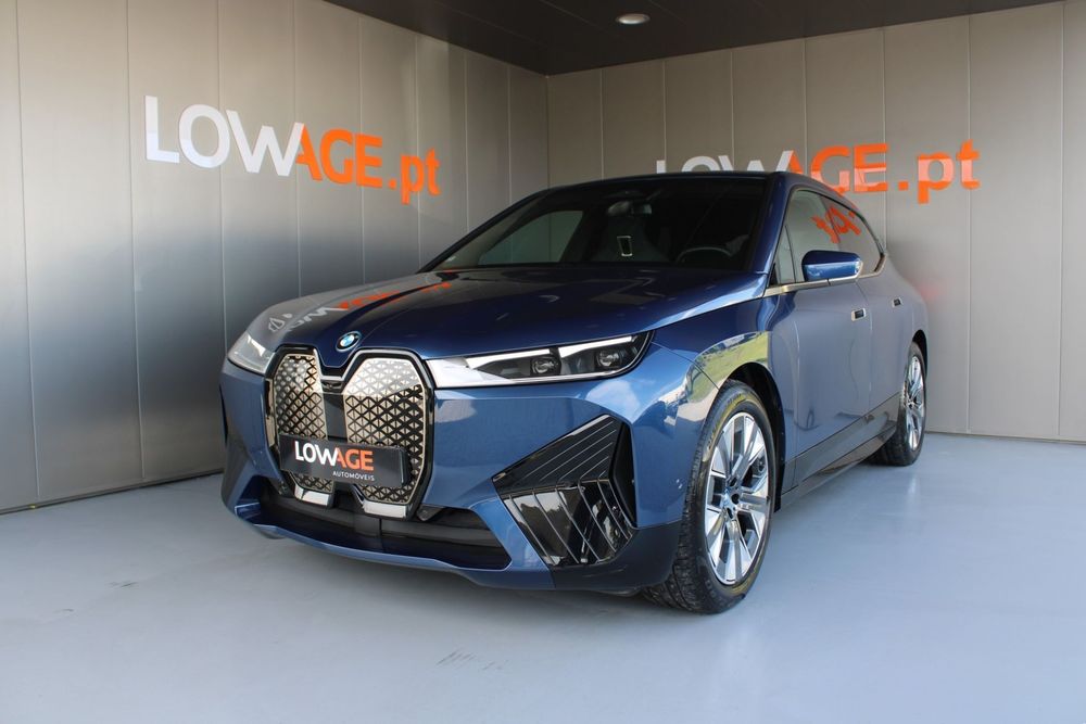 BMW iX xDrive 50 Pack Desportivo