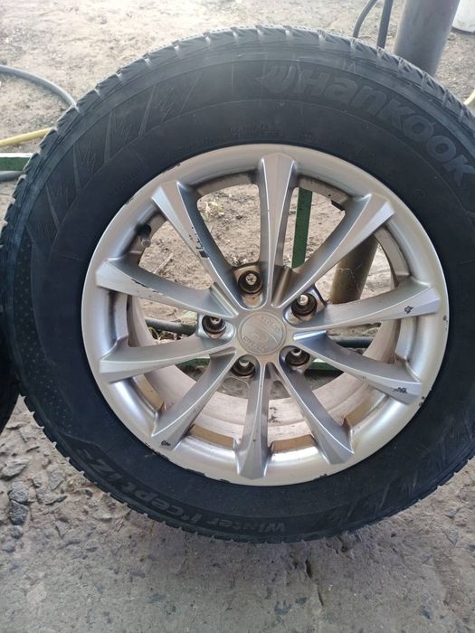 Зимова гума Hankook та 4 диски R15,205/65 все в сборi,м.Миколаїв