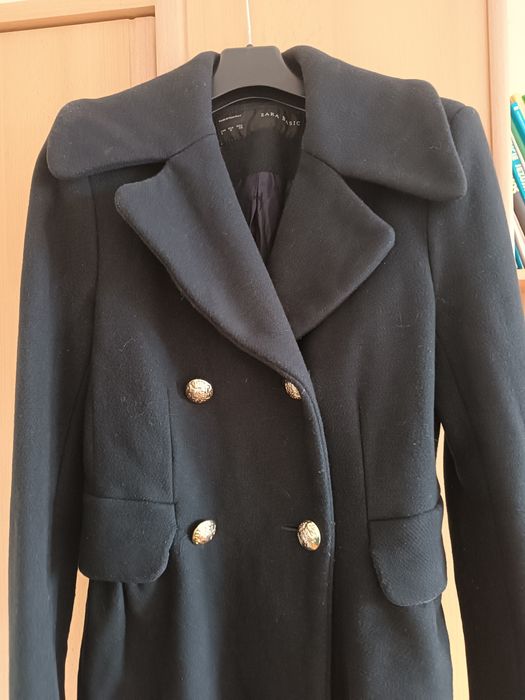 Wełniany długi płaszcz Zara granatowy w stylu marynarskim