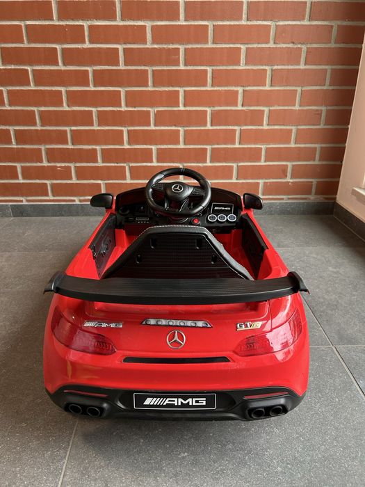 Mercedes z akumulatorem