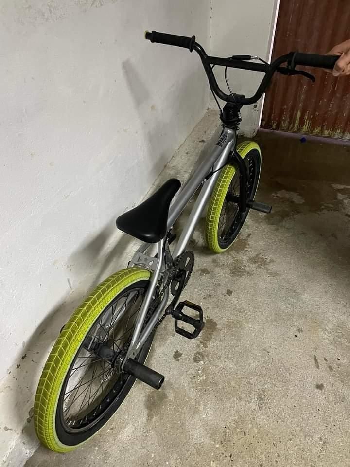 Bmx em bom estado unico dono.Preço negociavel