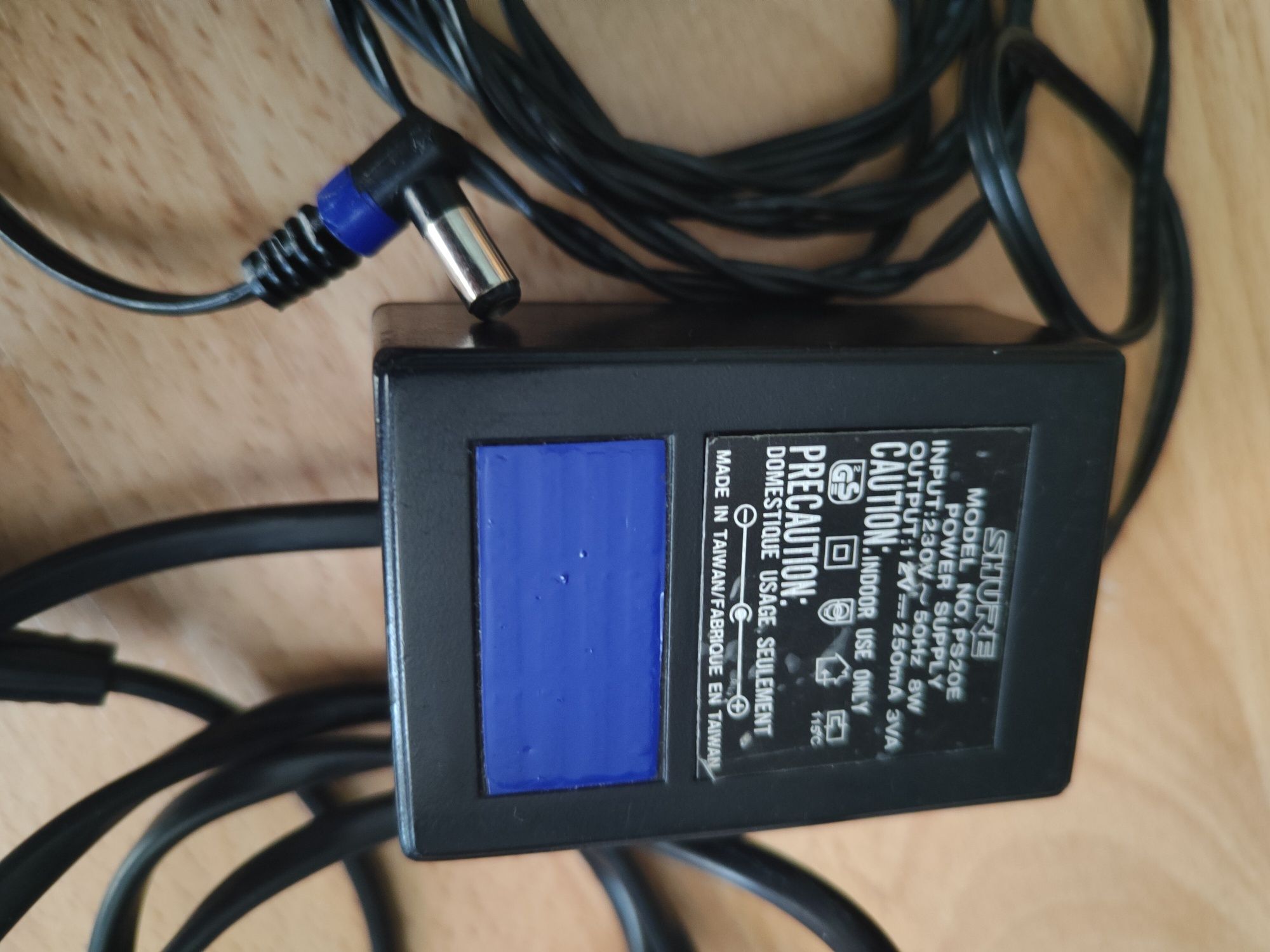 Zasilacz Shure model PS20E