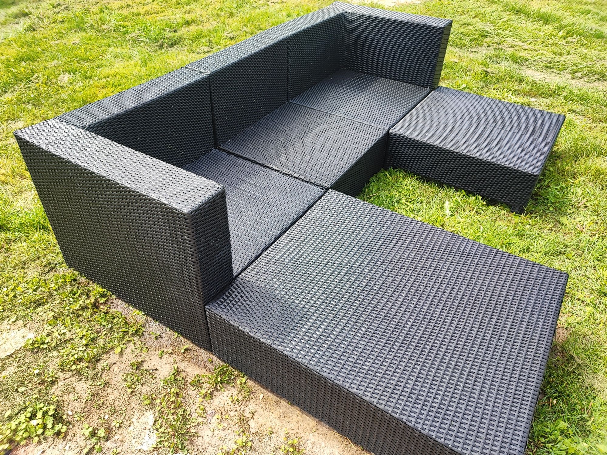 Mebel rattanowy tarasowy