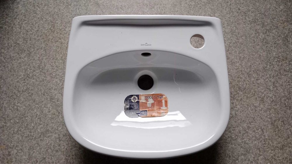 Раковина  Cersanit  для ванної кімнати