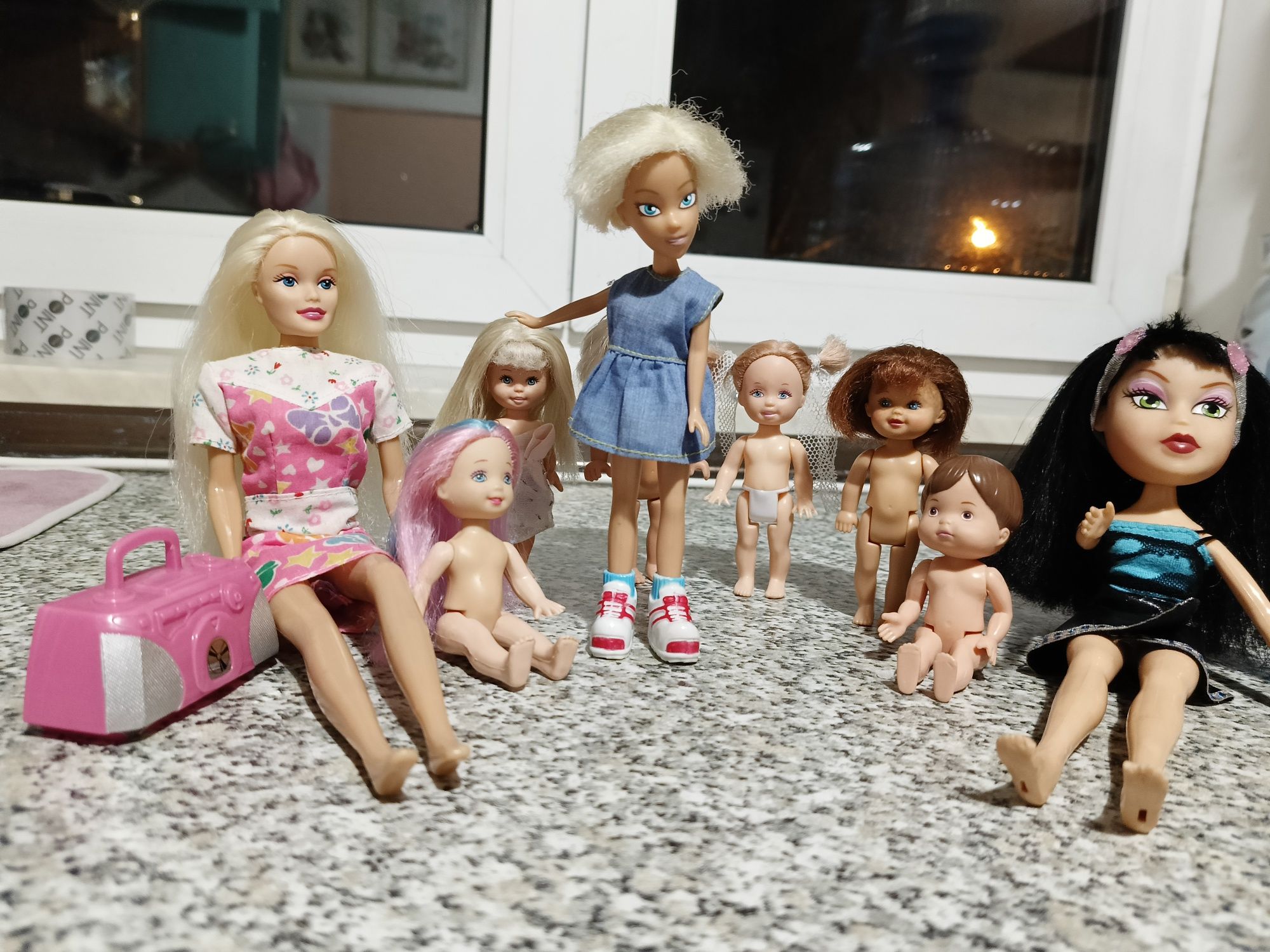 Лялечки  : пупси і Барбі