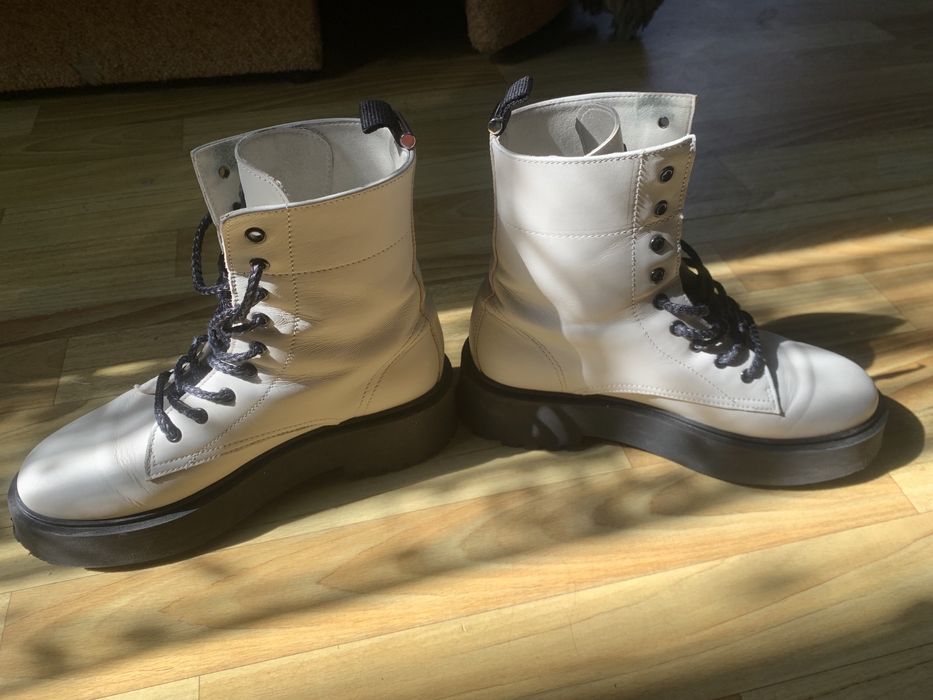 Фирменые кожаные ботинки