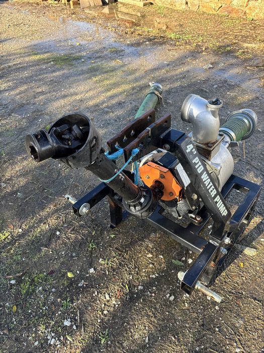 Bomba de agua para trator