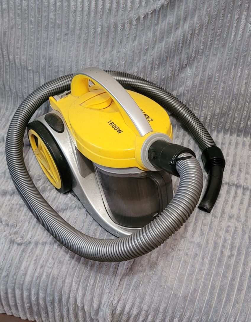 Циклонний пилосос Zanussi 1800 ватт
