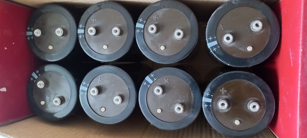 Конденсатор електролітичний 4700мФ