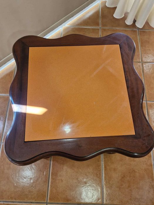 Mesa de centro quadrado