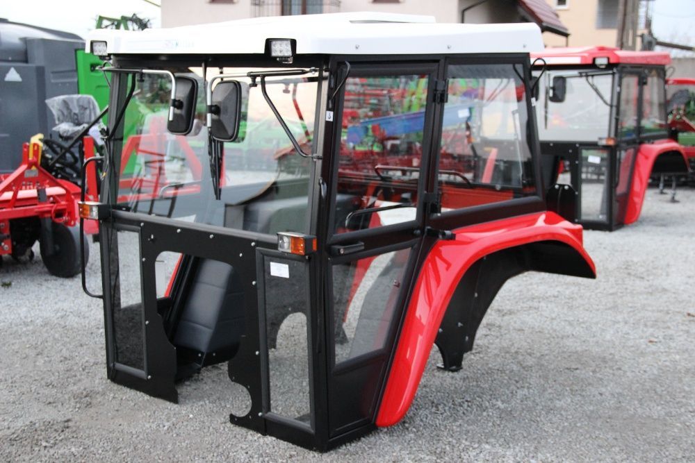 Kabina c 360 z błotnikami z tworzywa ursus NAGLAK nowość 2017