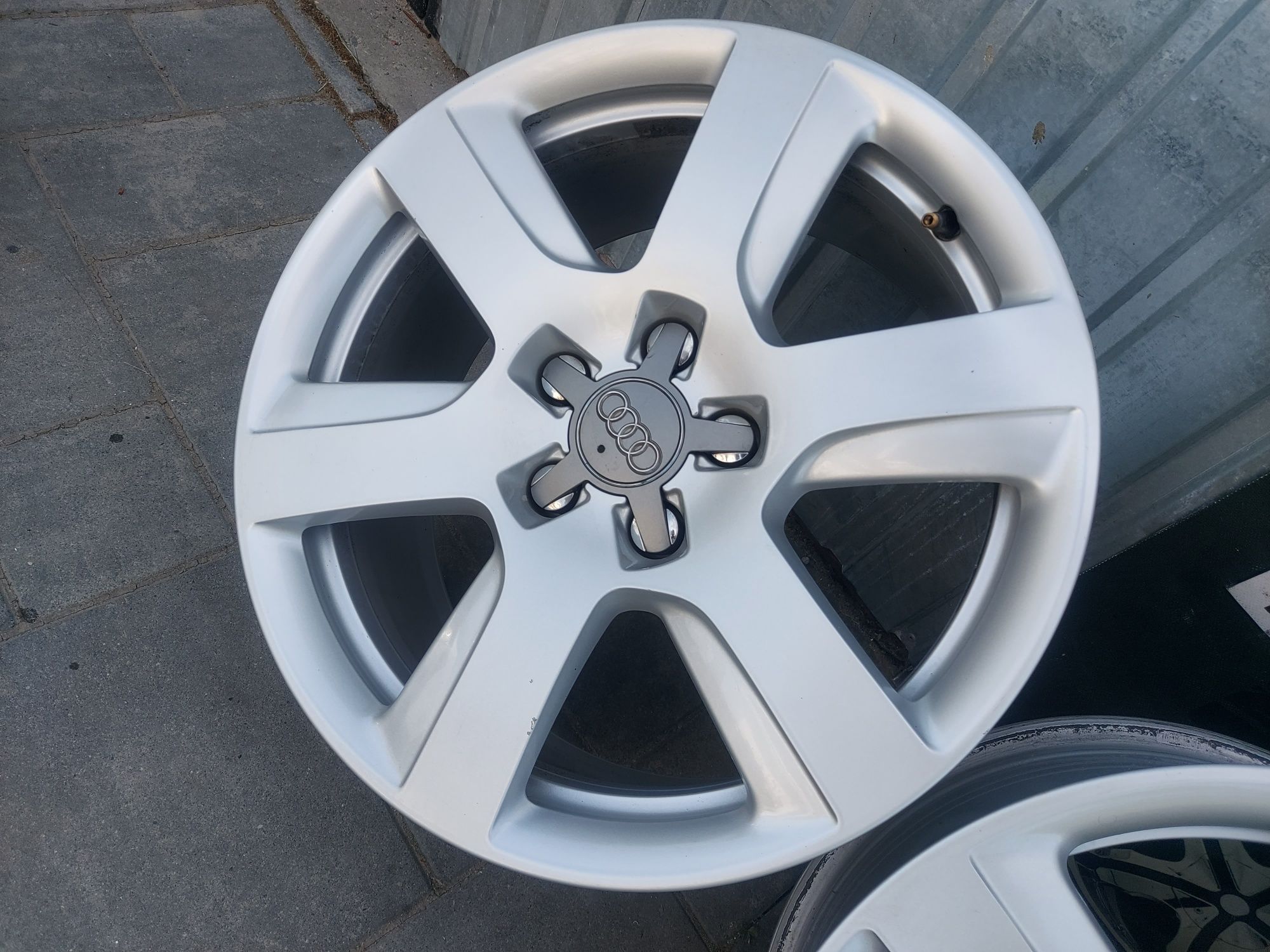 Alufelgi 17 cali 5x112 Audi A4 B5 B6 B7 B8 B9 Q3 Q5