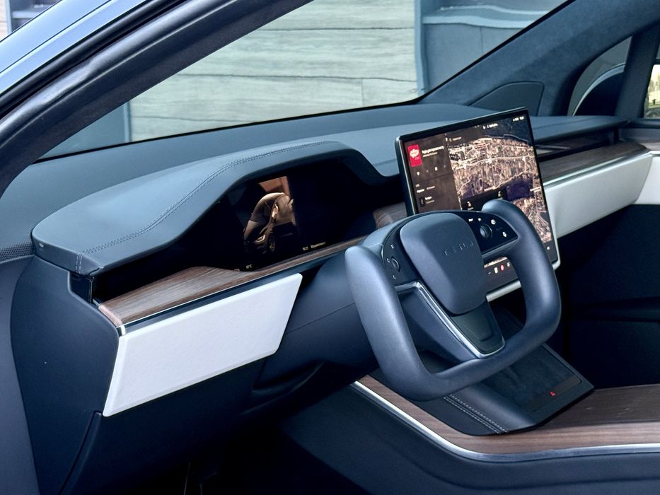 Продам Tesla model X