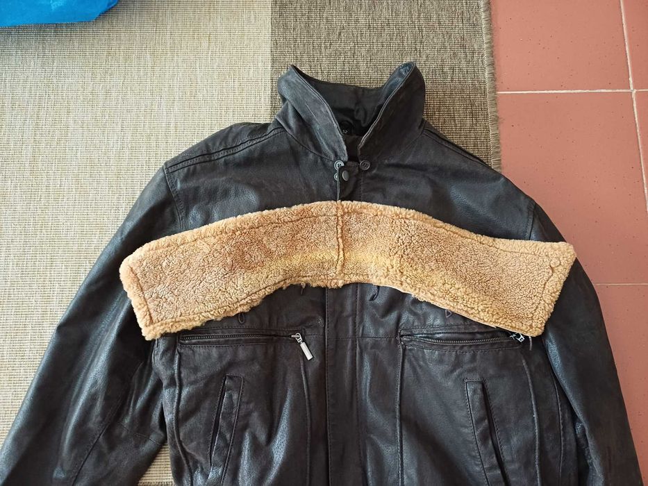 Blusão de Couro Masculino Aviador com gola amovível (Tamanho 52)