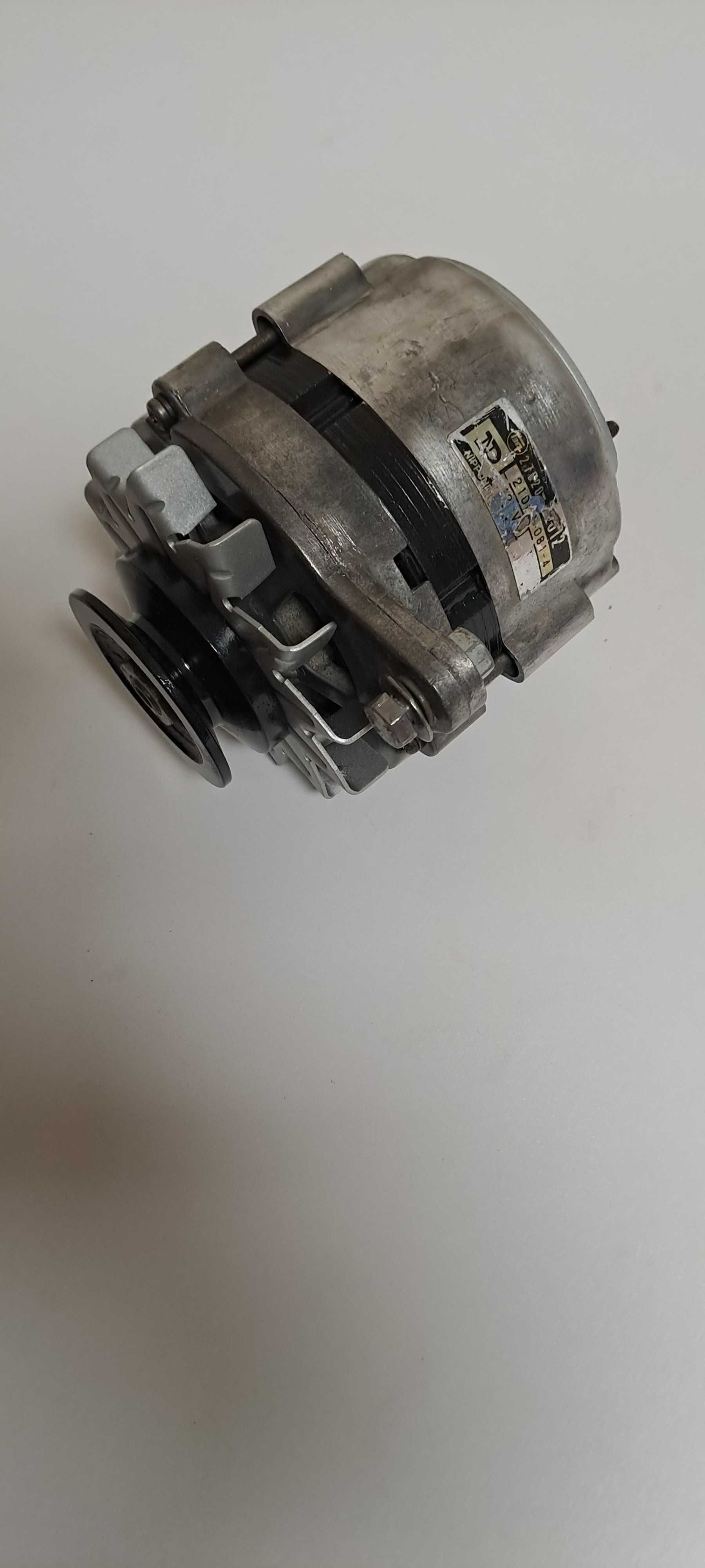 Alternadores -Um para Citroen 2CV, outro para Toyota Corolla Clássico