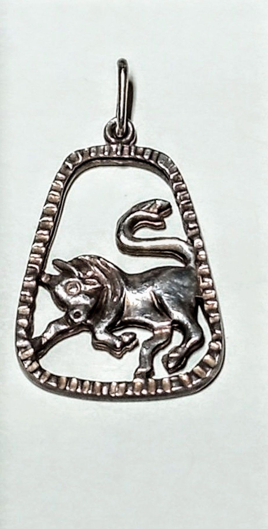 Stara zawieszka - znak zodiaku - byk - srebro - vintage