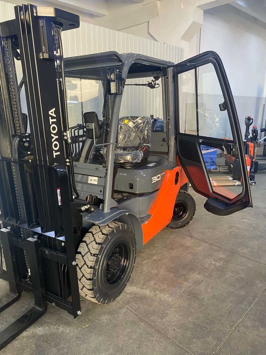 Toyota 32-8FGF30 FSV4700/ Новый/ Газ/Бензновый двигатель