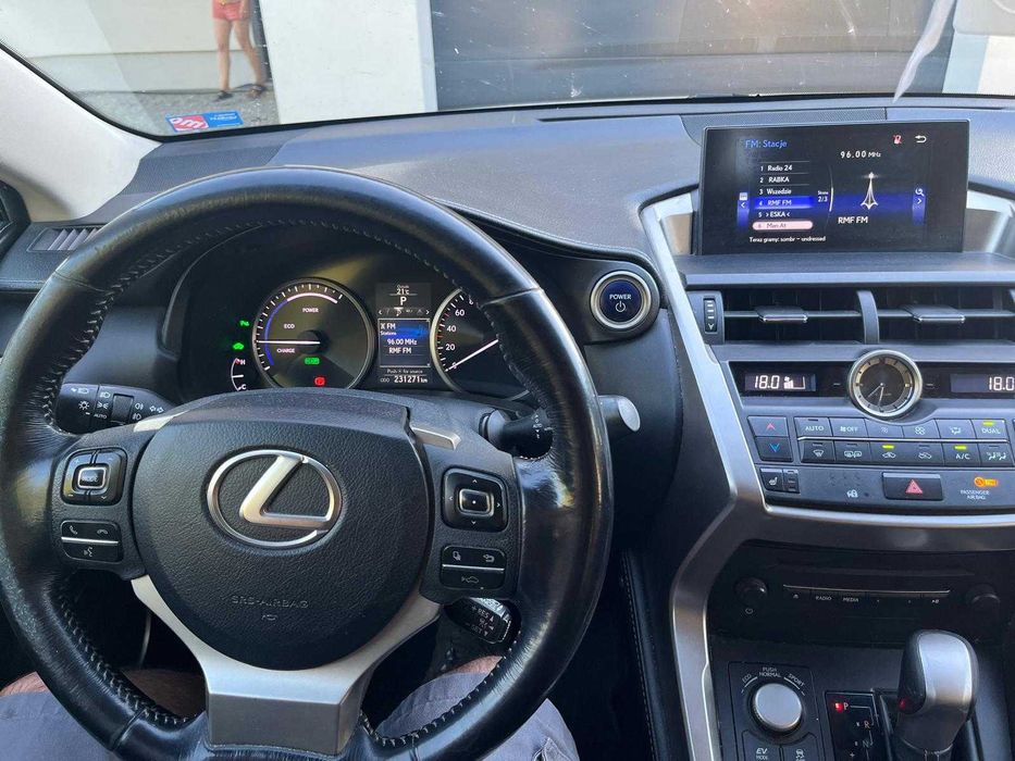 Lexus nx 300 h zadbany