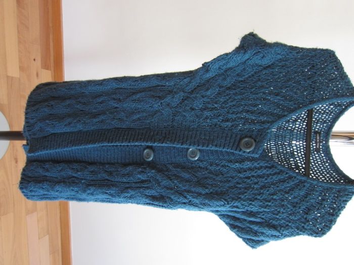 Colete de Lã Esverdeado Comprido com botões Usado