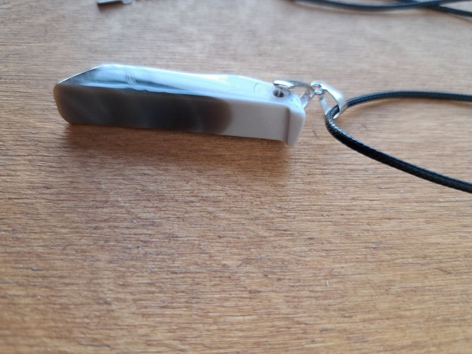 Naszyjnik z krzemieniem pasiastym