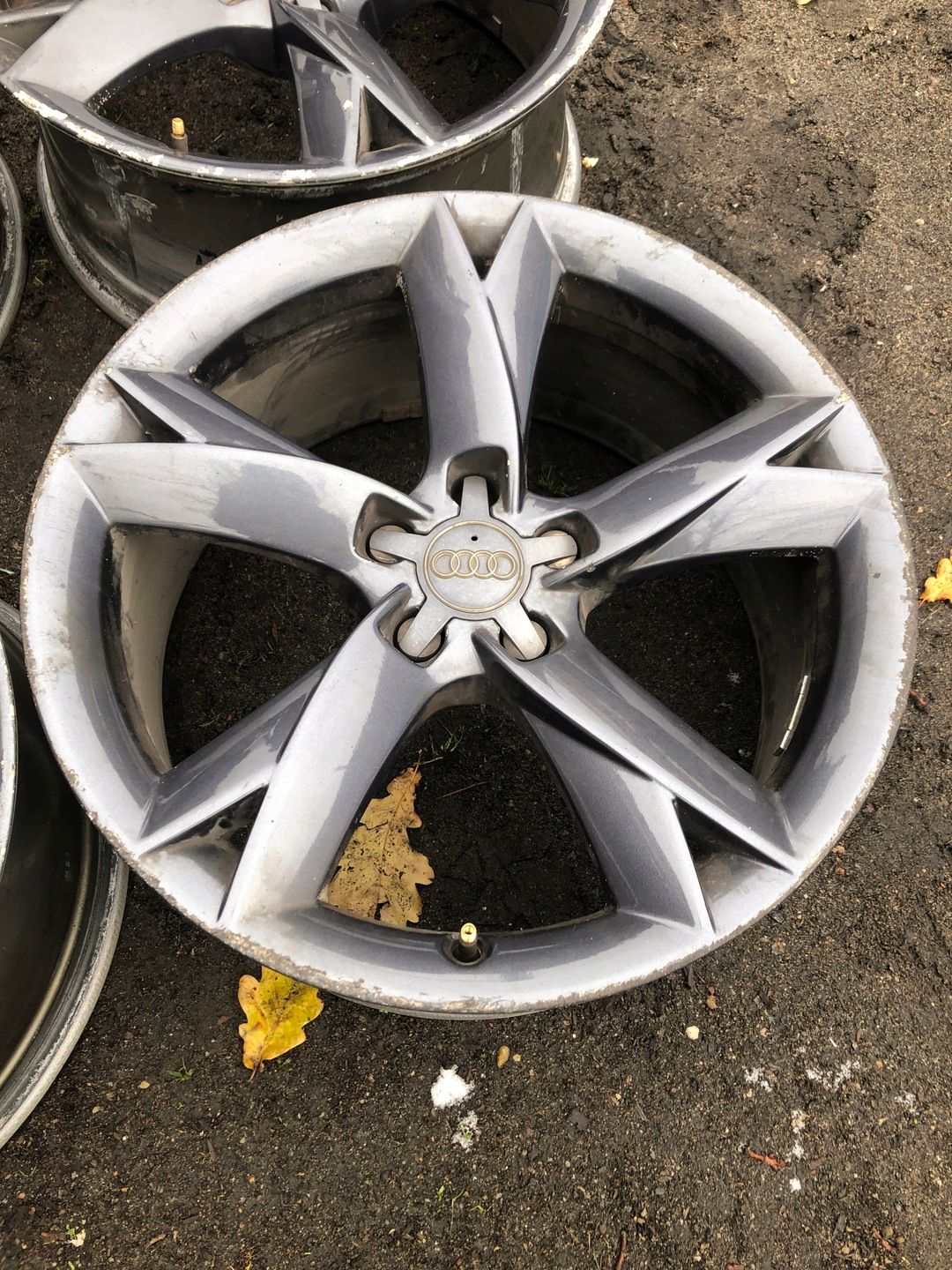 Felgi A5 8T A4 B8 5X112 8.5Jx19H2 ET32 8T0601025F