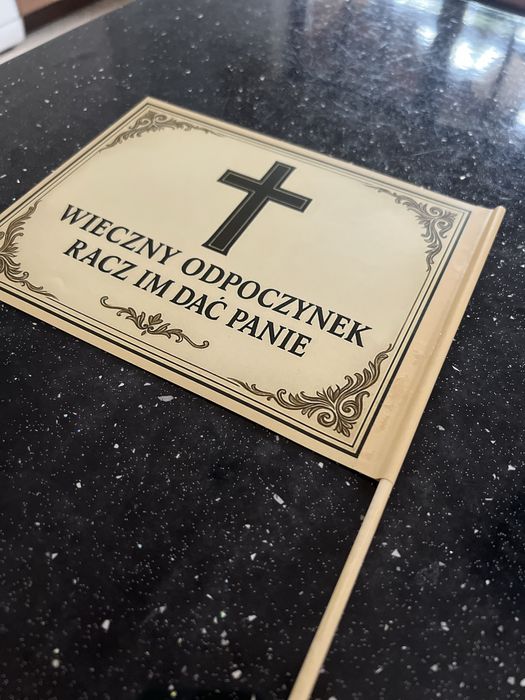 Chorągiewki dekoracyjne na Wszystkich Świętych – pakiet 500 sztuk