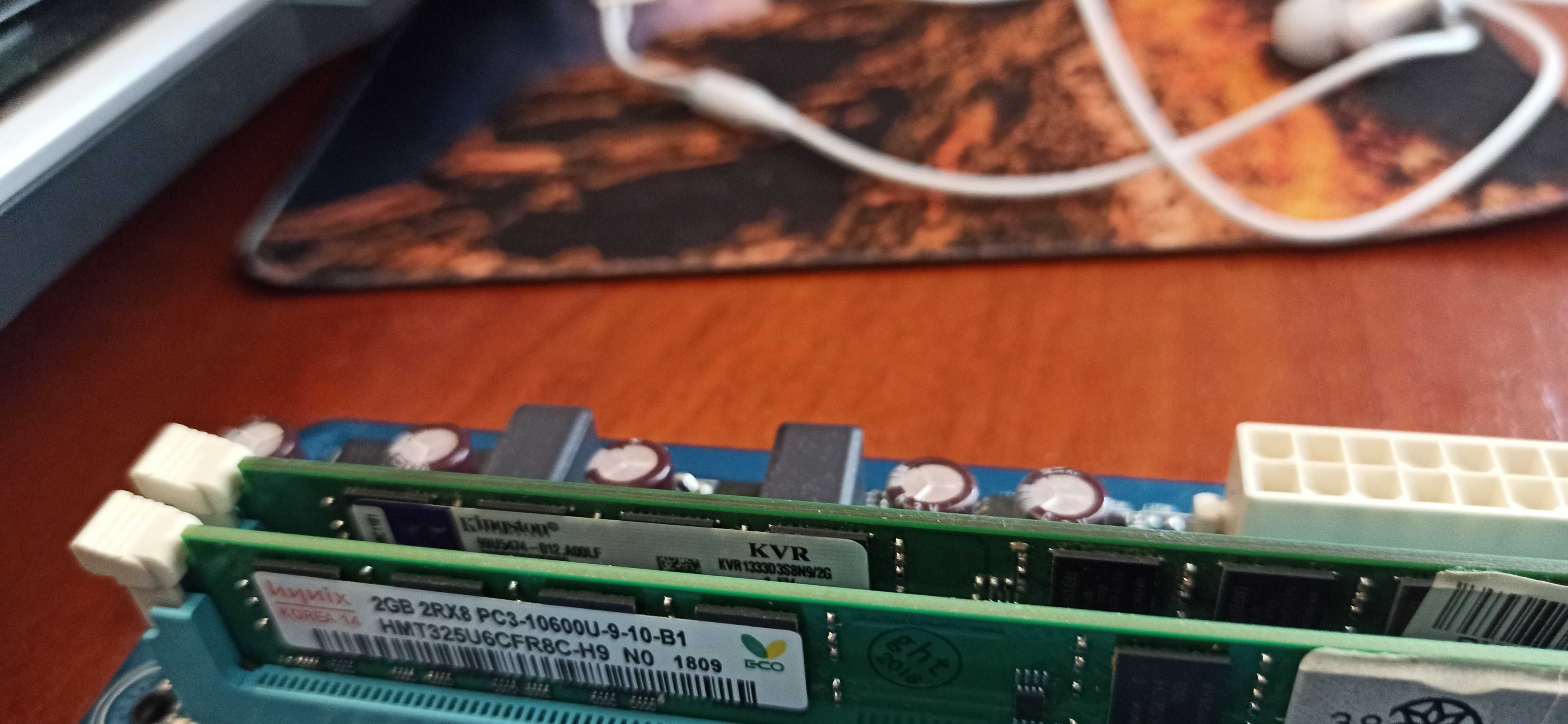 Материнська плата GIGABYTE GA-M68MT-S2P + AMD Athlon II X2 245 + R3 X2