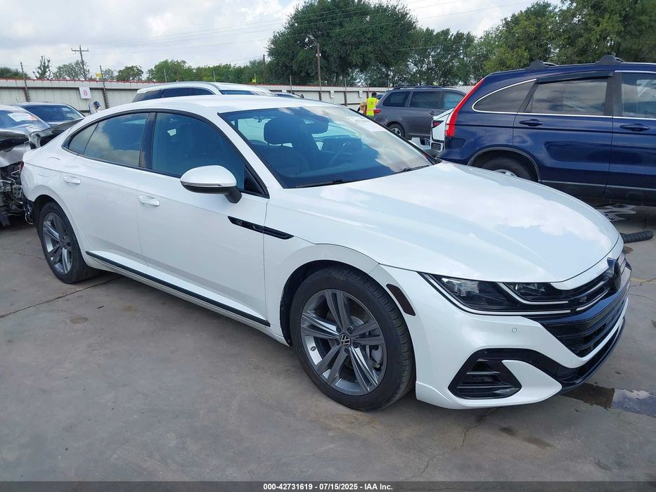 2023 Volkswagen Arteon в дорозі