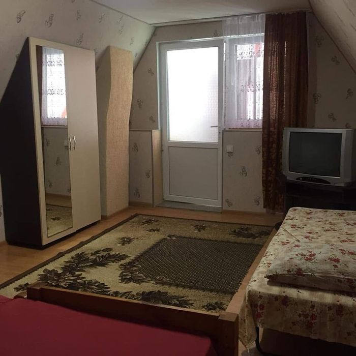 Здаються кімнати подобово поряд з термальними басейнами
