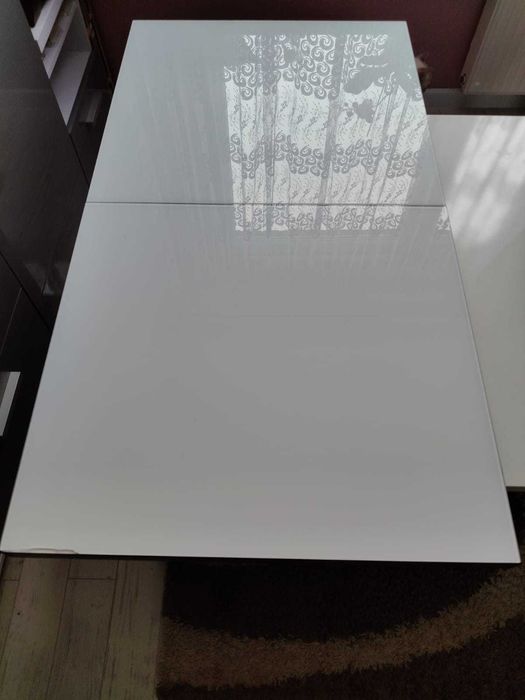 Stół do jadalni rozkładany