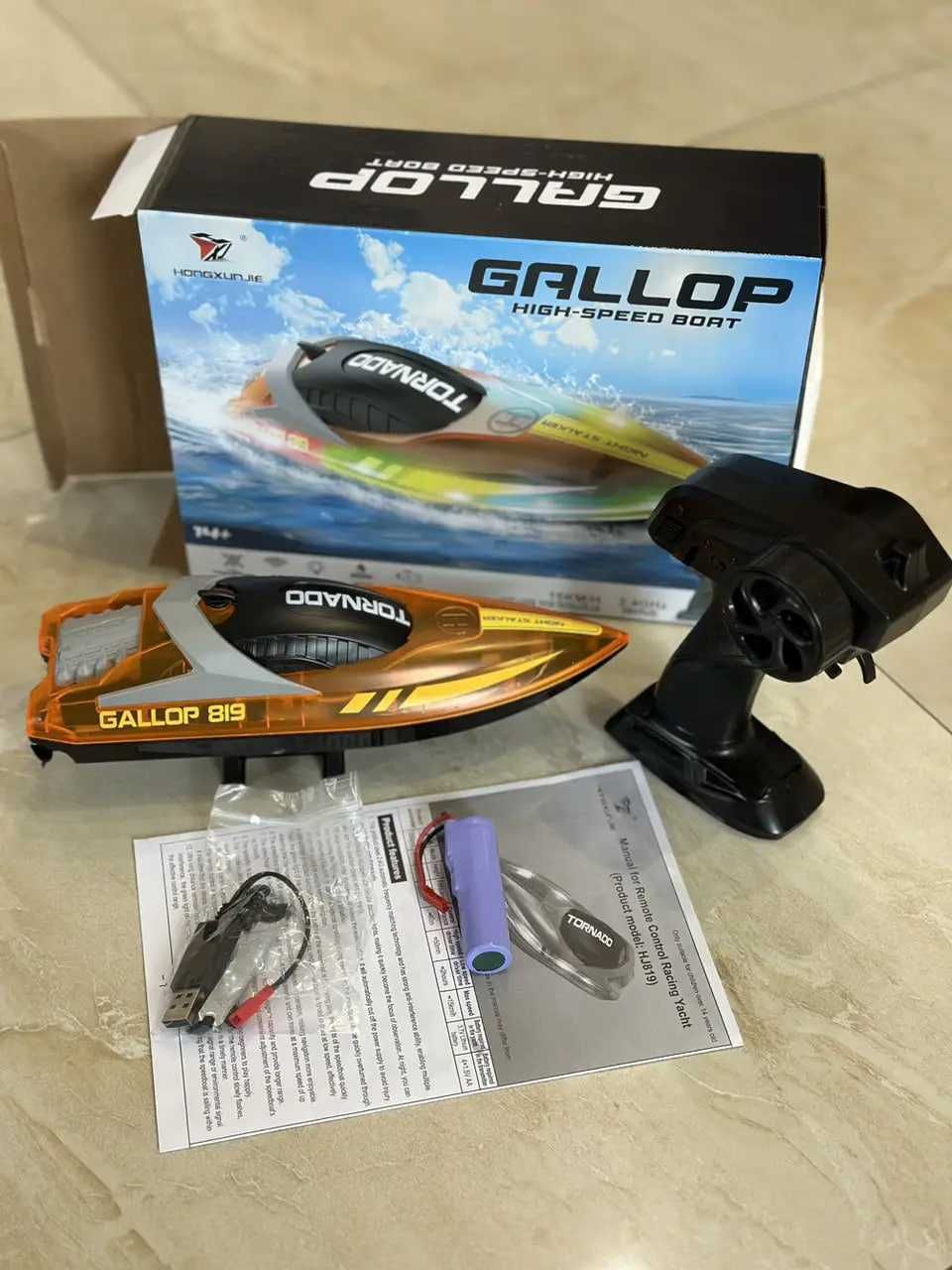 Катер на радіокеруванні HJ819 15 км/год 60 м 1200mAh 25см