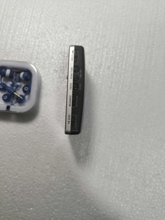 Радіоприймачі Sony SRF-M607, ICF-P26