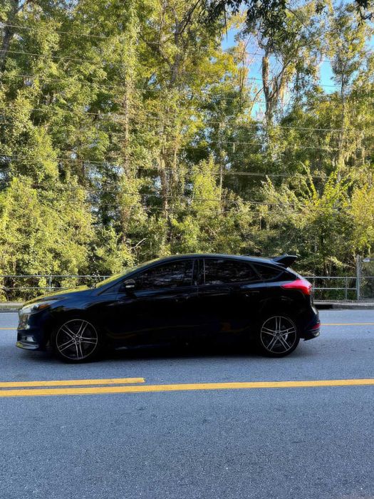 Ford Focus ST      2016