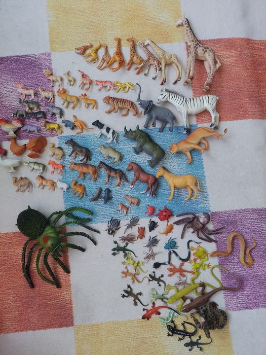 Динозаври тварини ящірки жуки шлях лот набір