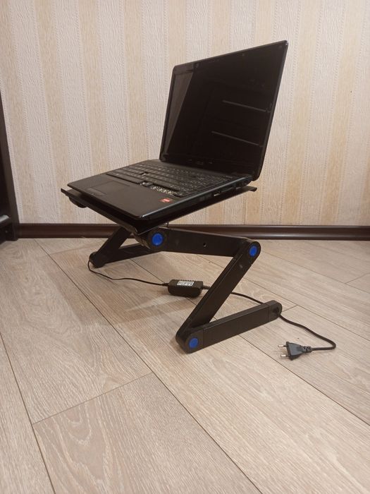 Столик для ноутбука