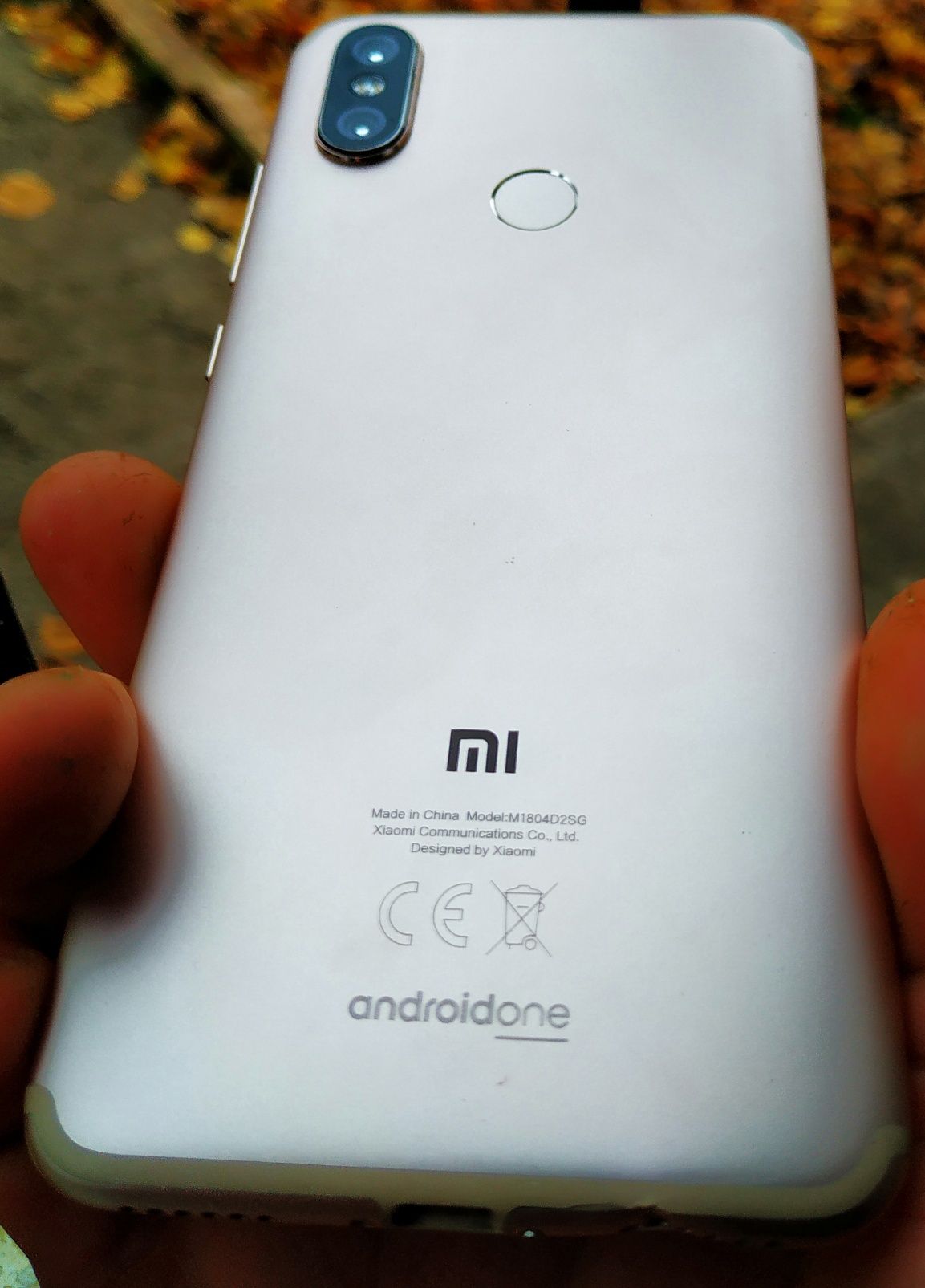 Xiaomi mi a2 4/64на чистому 10 Android