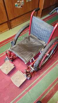 Инвалидное кресло-коляска
Обсолютно новое в коробке 
Достали
