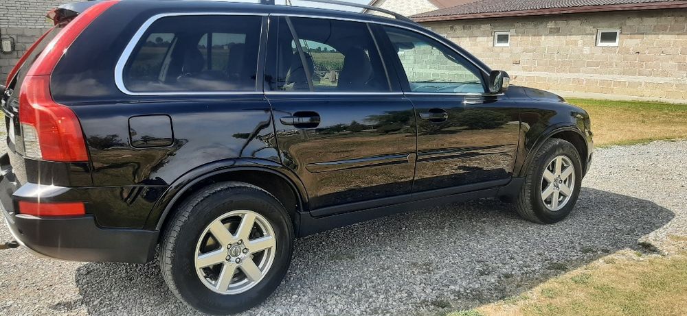Volvo   XC90  lift   2.4d   185k   Manual  4x4