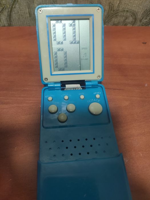 Привет игрушка тетрис  APOLLO